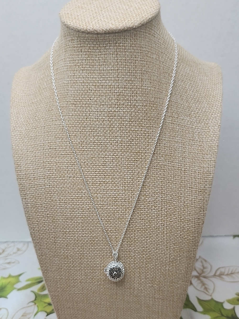 Silver Filigree Floral Locket Pendant Necklace - Women Jewelry